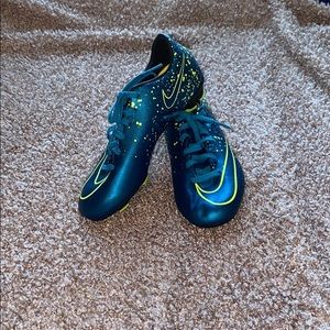 Nike Mercurial Youth Cleats Size 2Y